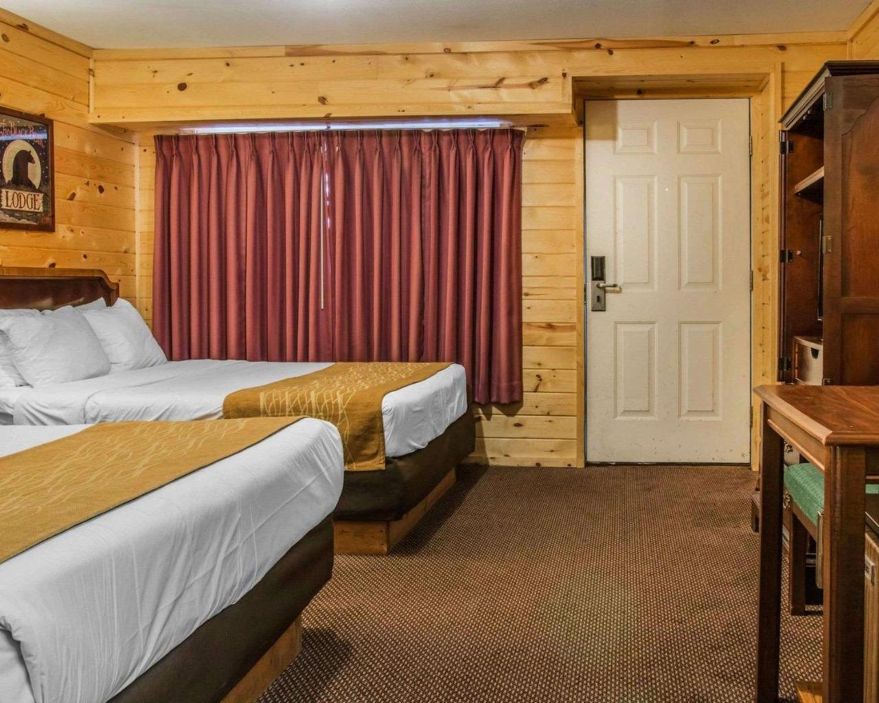 Econo Lodge Bayview Маккино Сити Экстерьер фото